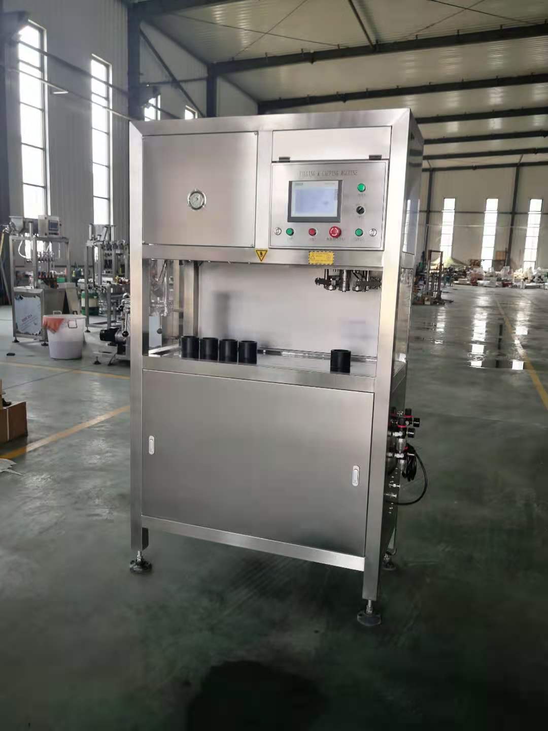 Dosen-Abfüllanlage mit integriertem Doppelnahtverschließer aus Edelstahl