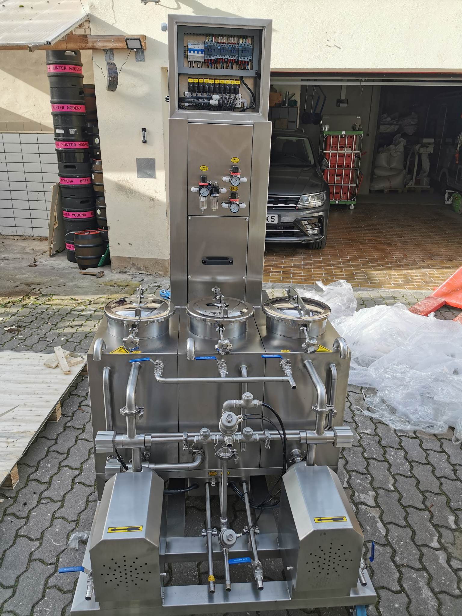 KEG-Reinigungs- und Sterilisationsanlage mit zwei Stationen